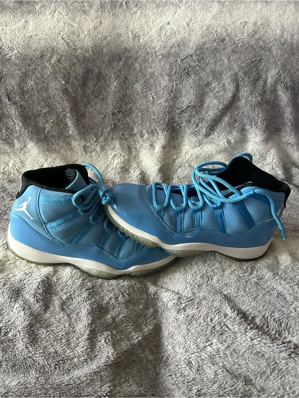 Nike air Jordan 11 retro Pantone size 10 Vnds